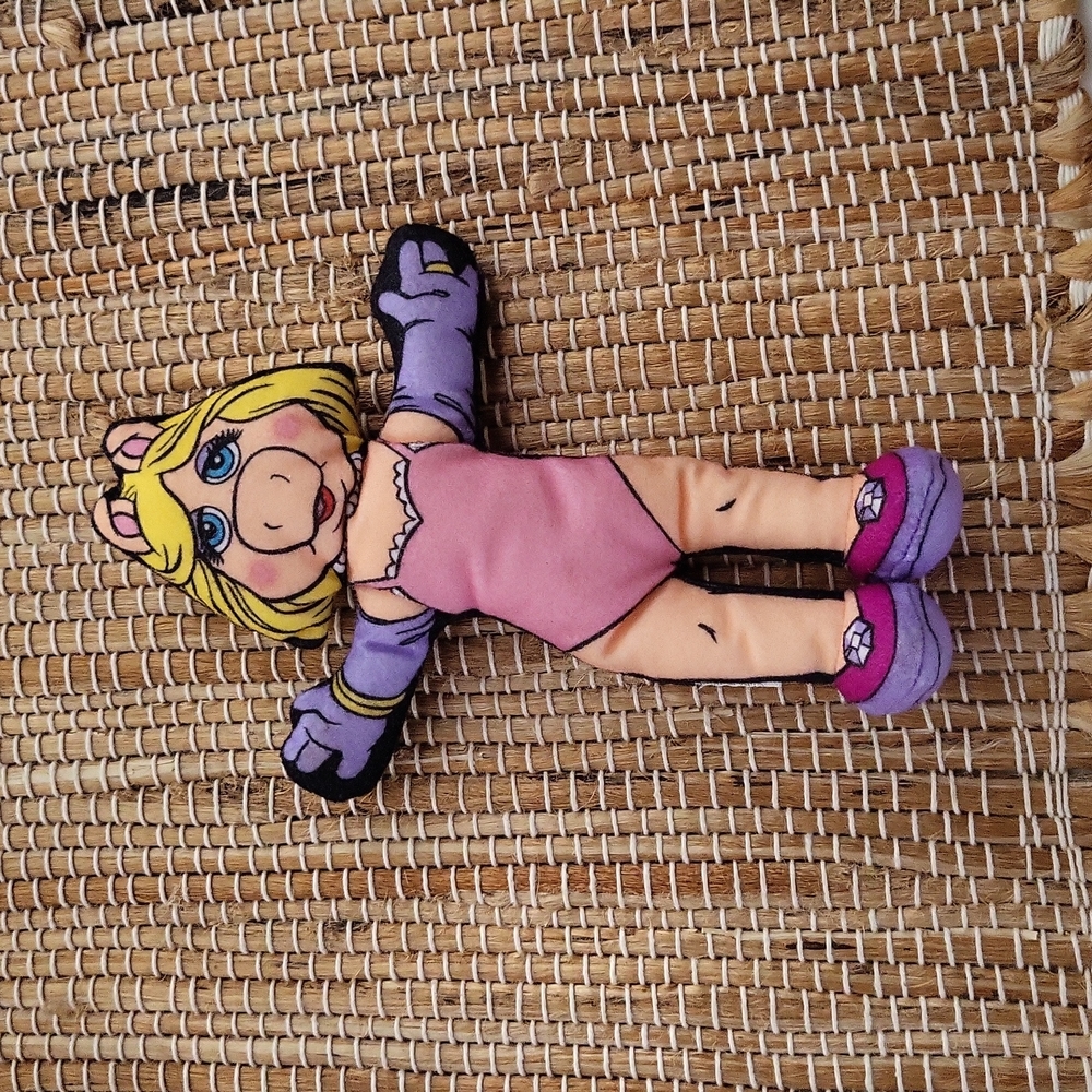 7in pillow doll MISS PIGGY
